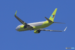 「そらー」 Jin Air 737-8B5 HL7562 離陸です