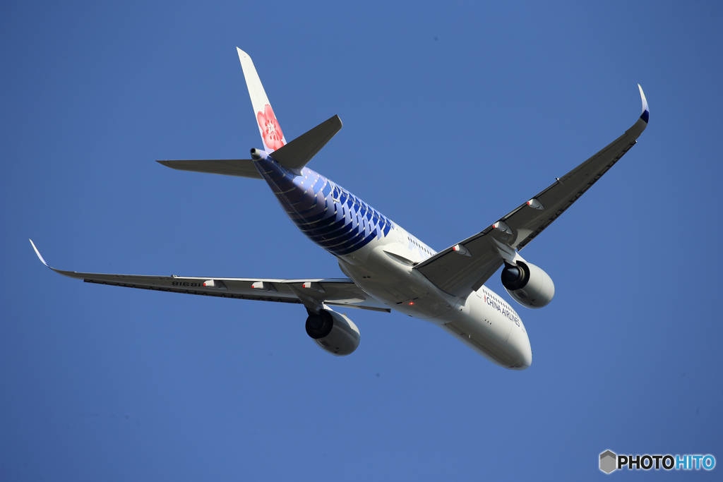 「青い日」China A350-941 B-18918 出発