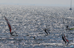 「はれ」ウインドサーフィンの風景です(2)