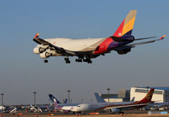 「あおいそら」 ASIANA 747-400 HL7413空港・風景