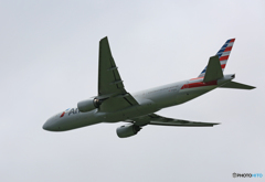 「晴れ」 American 777-200 N783AN 出発