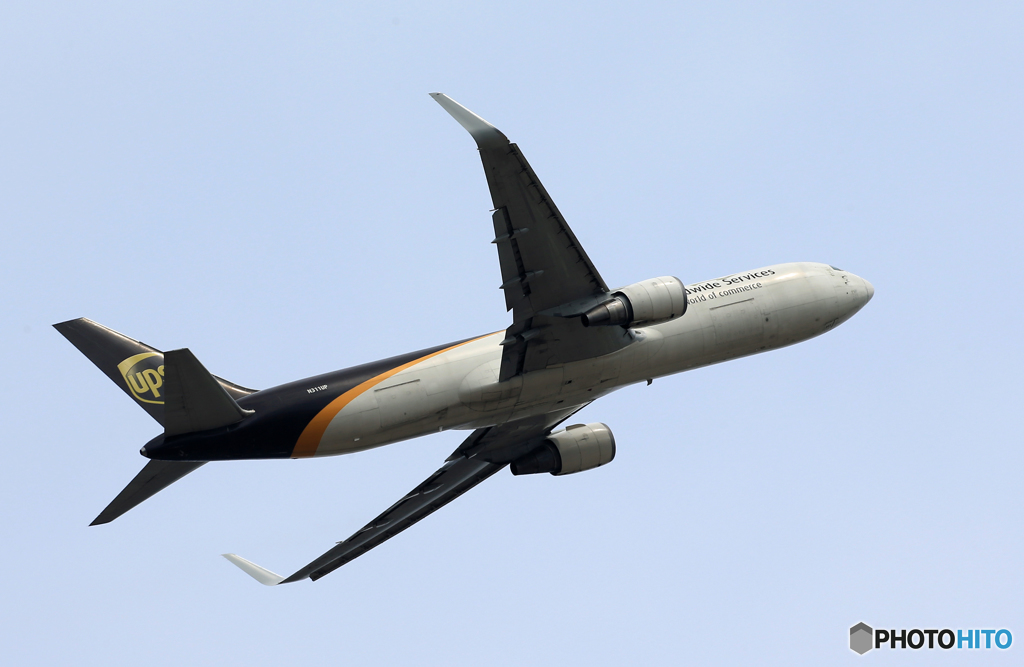 「晴れ」 UPS 767 N311UP Takeoff 
