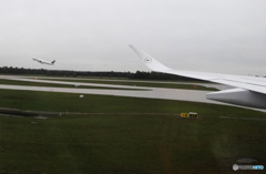 「すかい」雨のミュンヘン空港で着陸と離陸を撮る