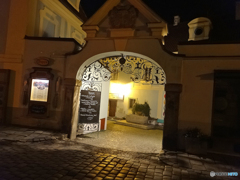 チェスキー・クルムロフ（６４）素敵なレストラン入口