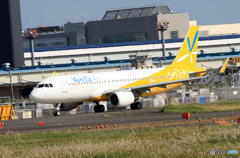 「青色」 バニラ航空 最終便 A320-214 JA12VA出発です