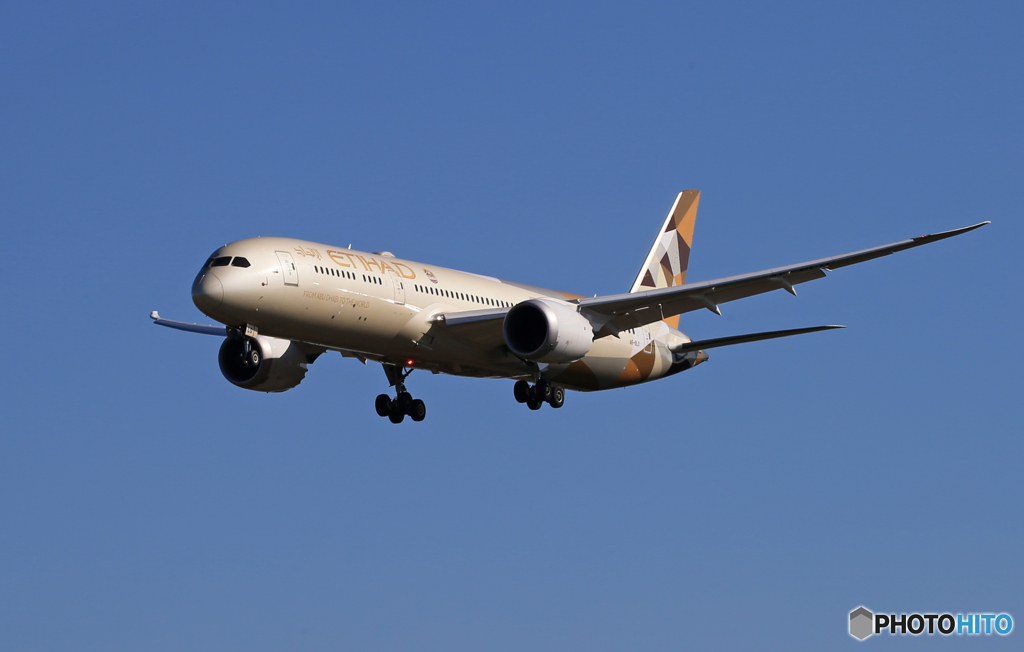 「すかい」Etihad 787-9 A6-BLO Landing
