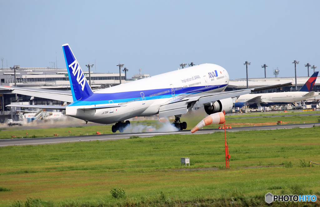 「ぶるー」 ANA 777-381 JA735A 到着しました