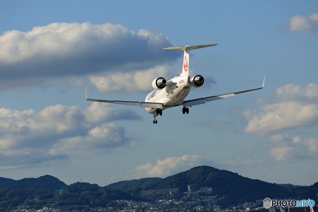 「良い雲」とボンバルディア CRJ-200ER(千里川）