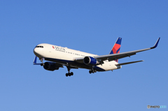 「群青」DELTA 767-332 N170DZ 着地前 