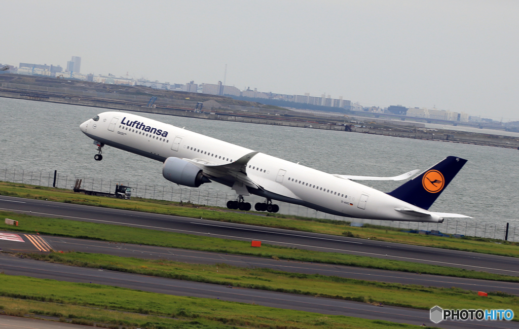 「そらー」Lufthansa A350-941  出発です