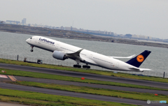 「そらー」Lufthansa A350-941  出発です