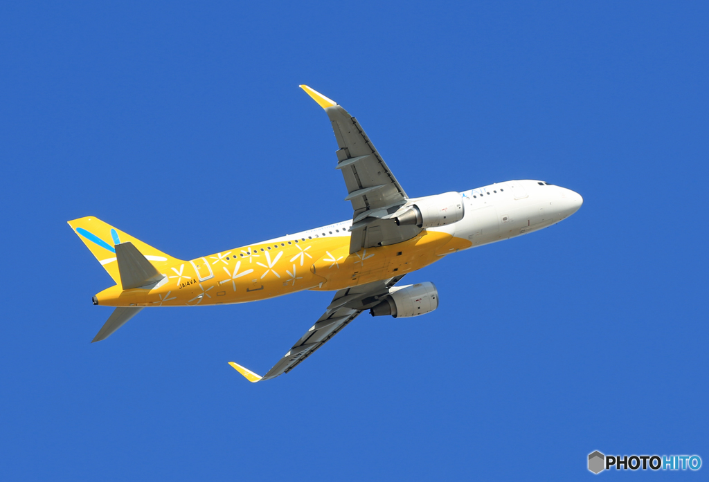 「晴れ」 バニラ　A320-214 JA14VA 出発です