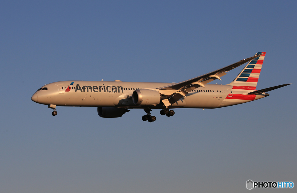 「空色」 AMERICAN 787-9 N824AN 到着です