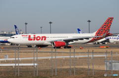  「晴れ」 Lion Air A330-343 HS-LAJ 離陸します