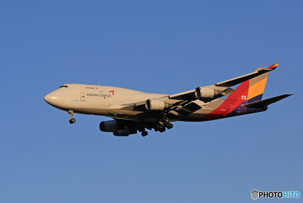 「青色が好き」 ASIANA Cargo 747-48F Landing 