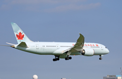 「青い空」が一番 Air Canada 787-8 C-GHPV着陸