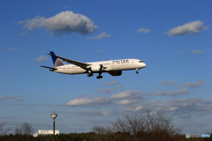 「群青」ユナイテッド 787-9 N27957 到着です