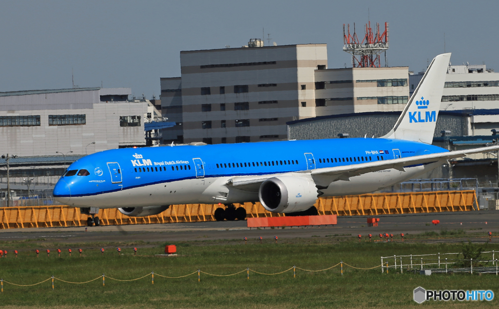 「良い空～」KLM 787-9 PH-BHA 離陸