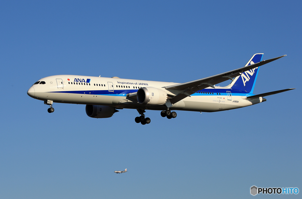 「Blue」 ANA 787-9 JA883A 着陸します