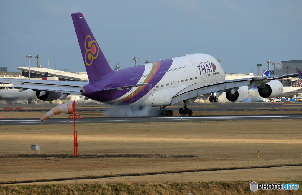  「晴れた」 THAI A380-841 HS-TUB Landing