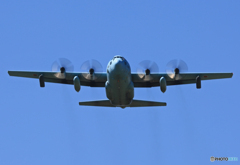 「はれ」 ✈ 輸送機　✈C-130R  出発 円盤⁉