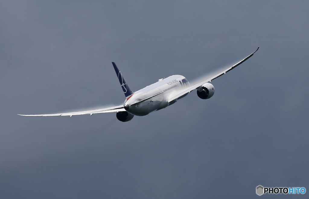 「あおぞら」? LOT 787-8 SP-LSF Takeoff