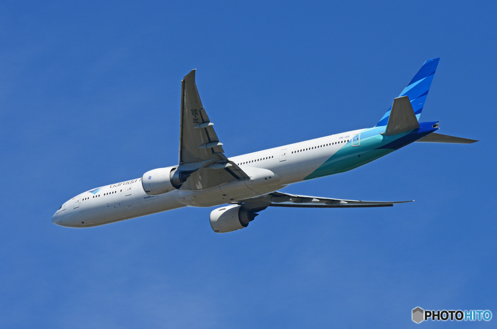 「すかい」 Garuda 777-3U3 PK-GIG 離陸 します