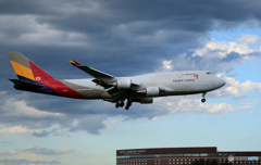 「Blue」 Asiana 747-400 HL7417 Landing 