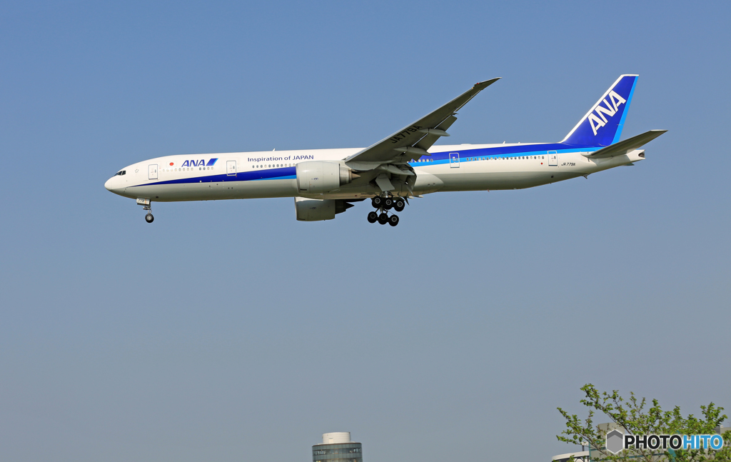 「すかい」 ANA 777-381 JA779A 着陸します　