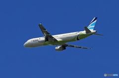 「ブルー」 Air Busan A321-211 HL7712 飛ぶ