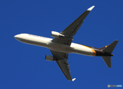 「すかい」 UPS 767 N312UP Takeoff