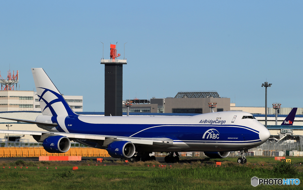 「青空」エア ブリッジ カーゴ  747-8 VQ-BRH 飛びます
