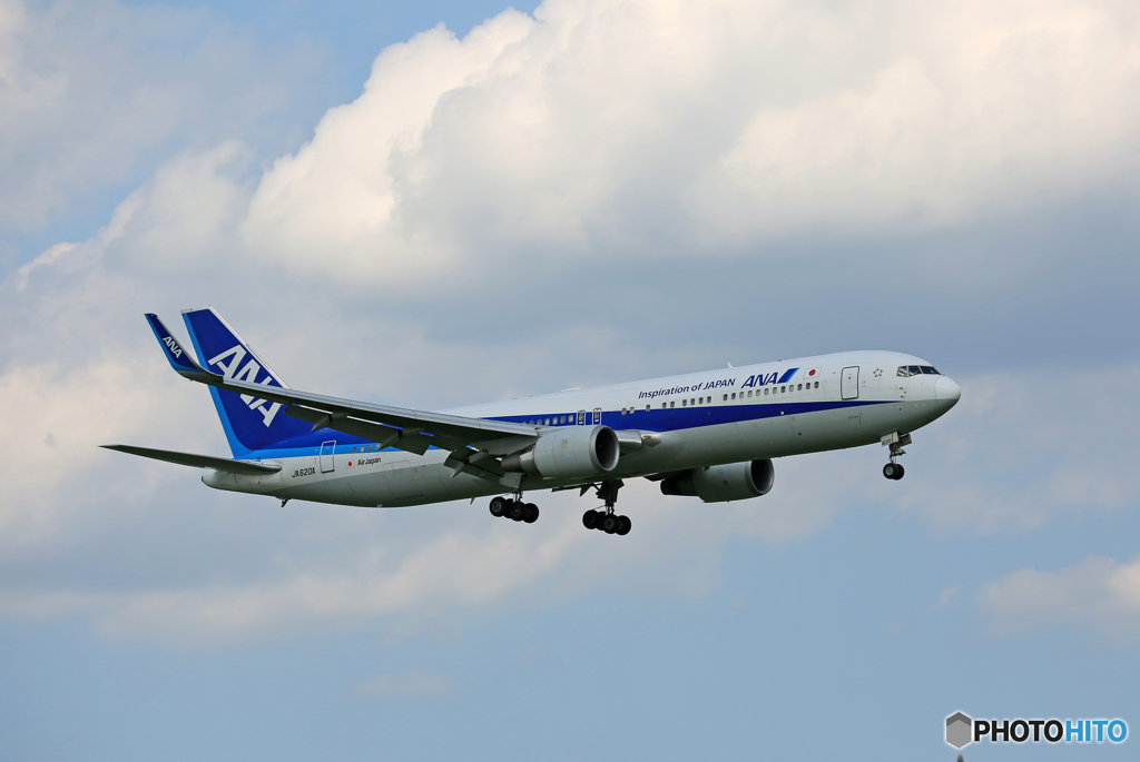 「良い天気」 ANA 767  JA620A 到着
