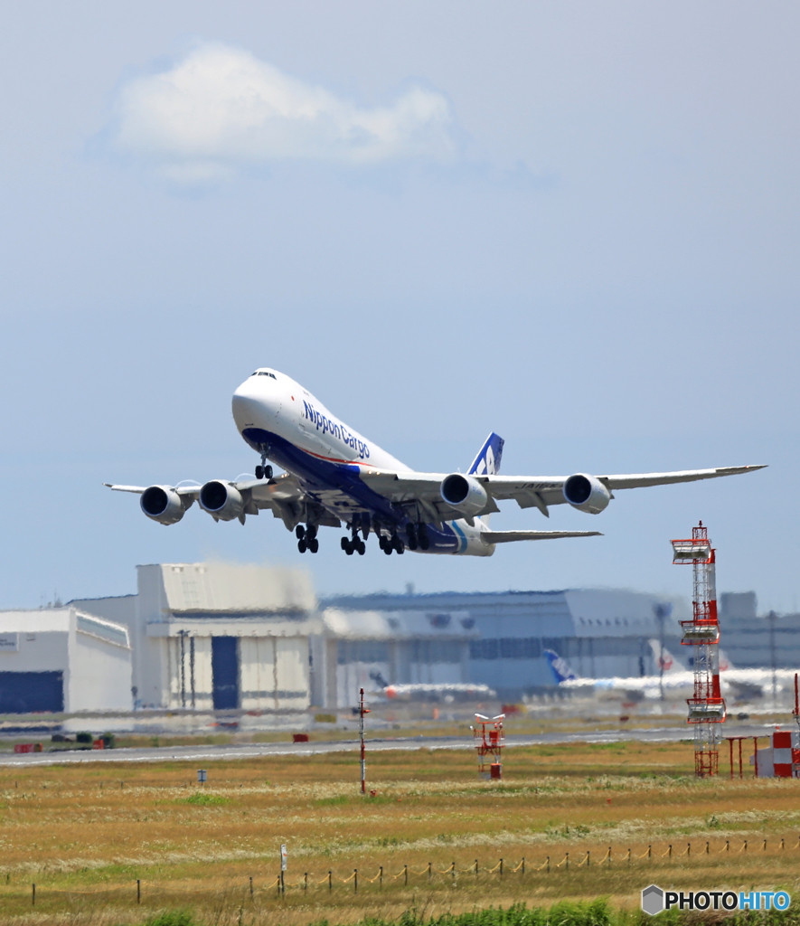 「青い空」が一番 NCA 747-8KZF JA16KZ 出発