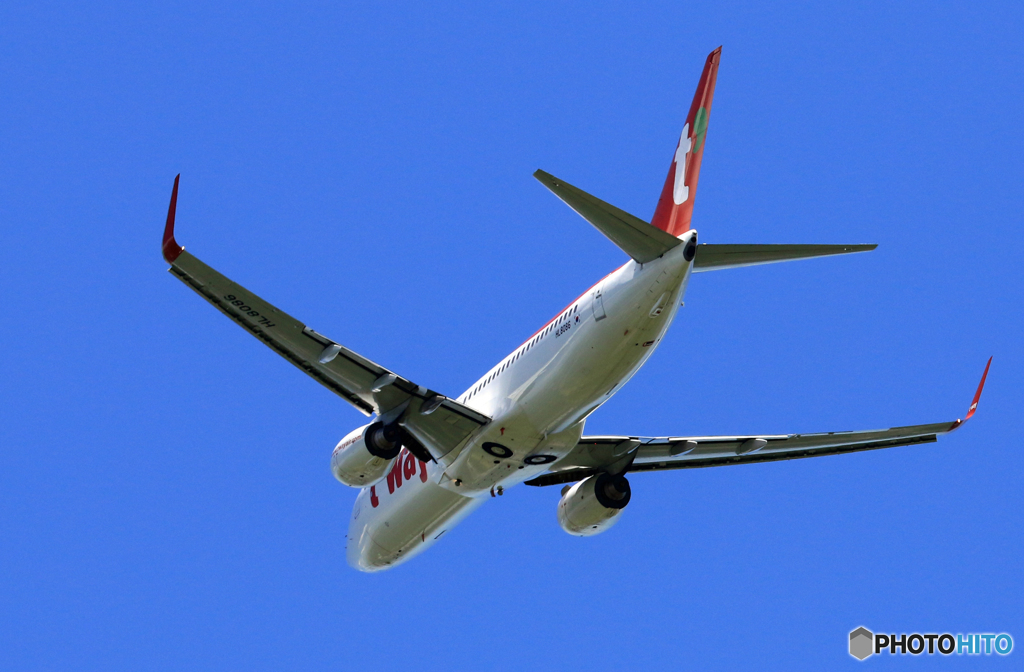 「青が大好き」 t'way 737-8Q8 HL8086 飛び立ちです