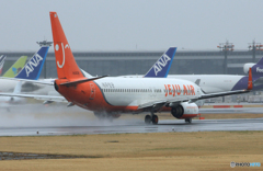 「晴れ」? JEJU７３７ HL8234 離陸します