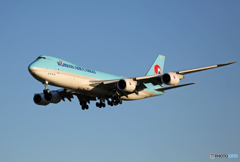 「青色」 Korean 747-8F HL7639 到着です