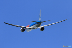 [青い空] KLM オレンジ・ブルー777-306 PH-BVA Takeoff