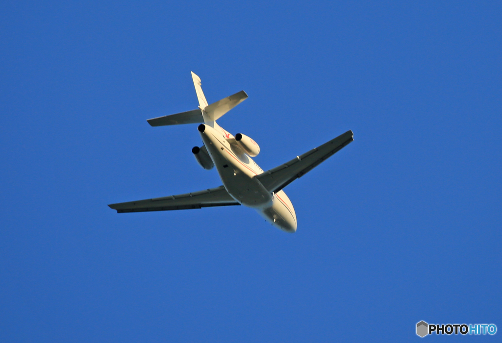 「青が大好き」プライベート機 Dssault Falcon 飛び立ちです