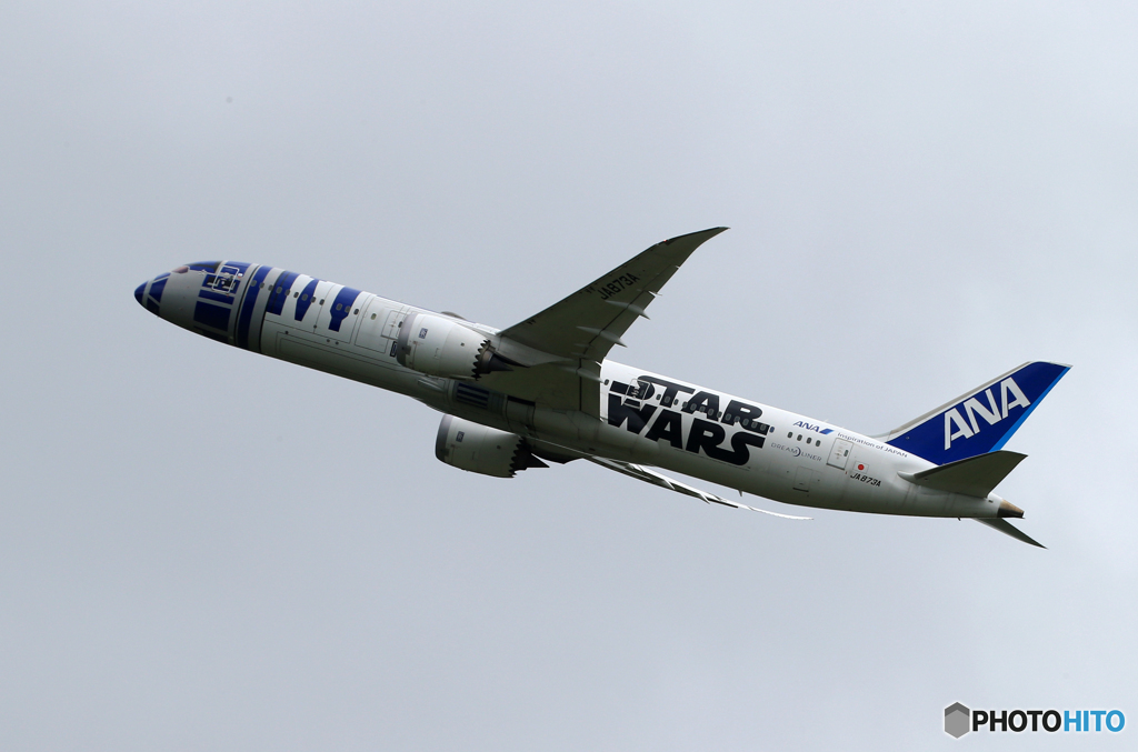 「曇り」 STAR WARS 787-8 JA873A Takeoff 