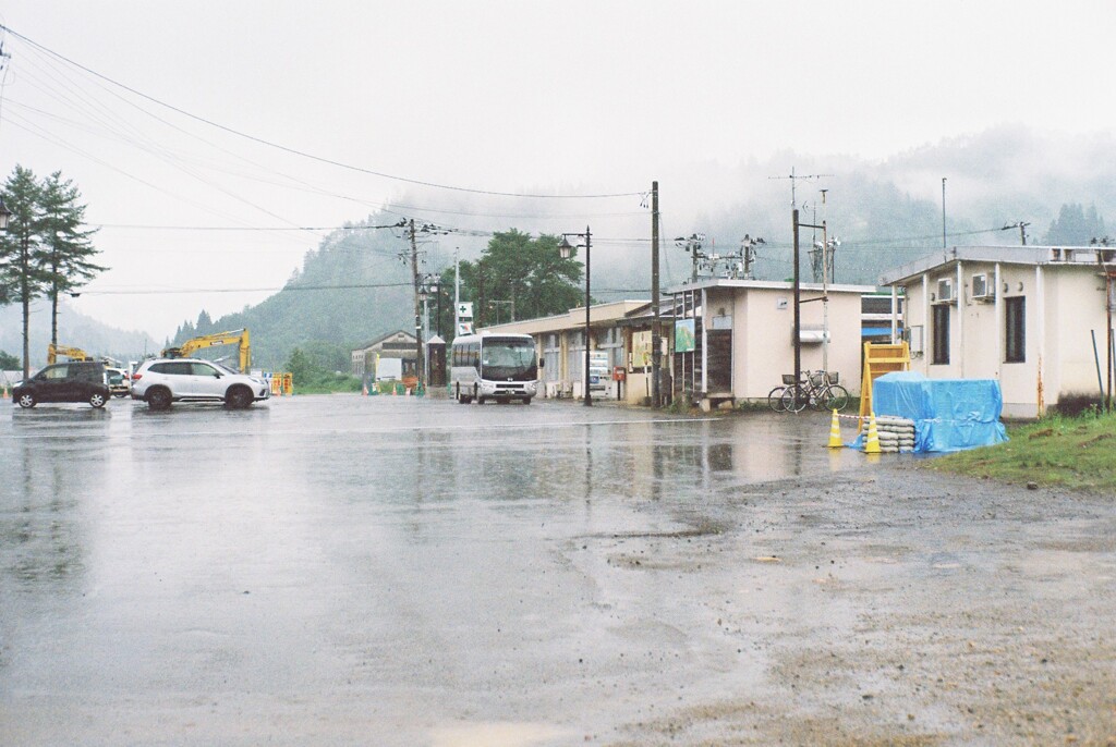 只見駅前