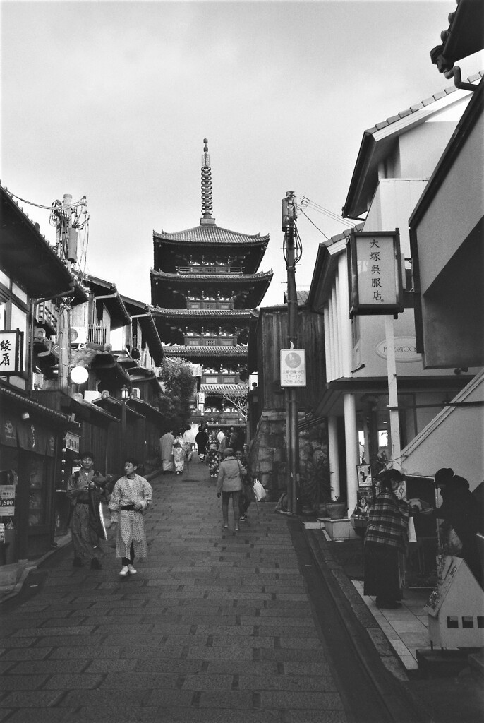 八坂通にて