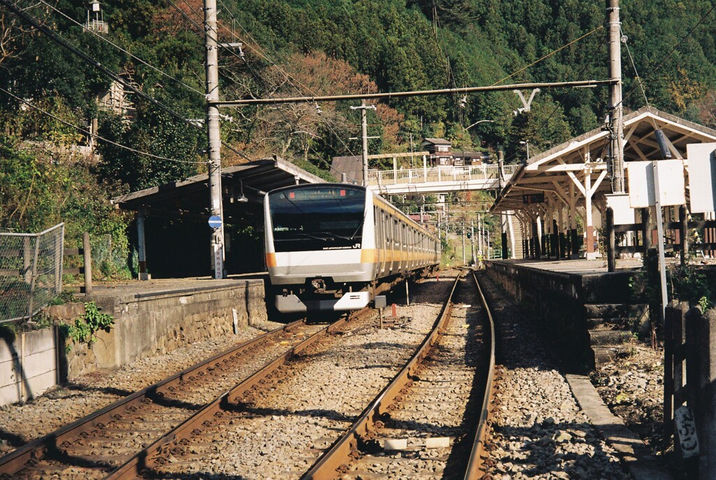 鳩ノ巣駅にて