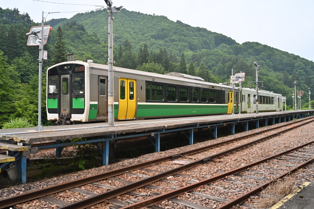 朝の一番列車②