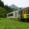会津蒲生駅に停車中の列車