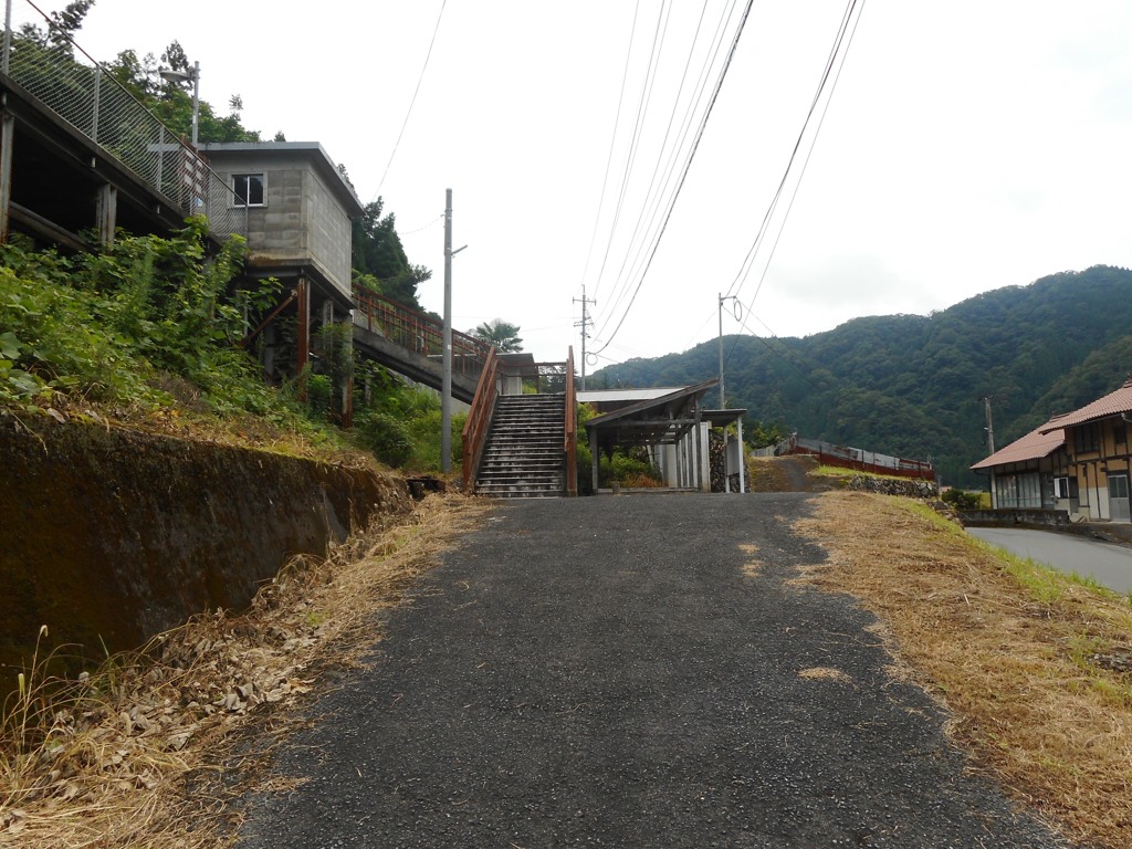 伊賀和志駅