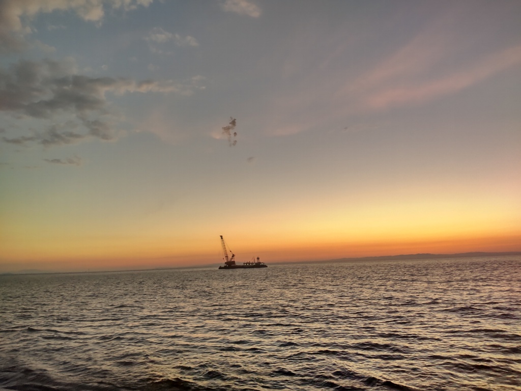 富山湾の夕焼け