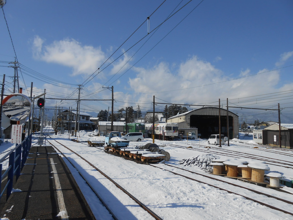 新村駅
