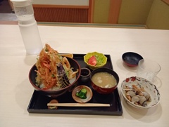 紅白えびかき揚げ天丼