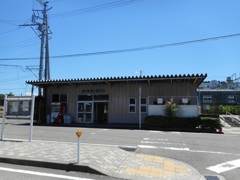 加茂駅駅舎（西口）